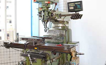 試驗(yàn)箱結(jié)構(gòu)銑床