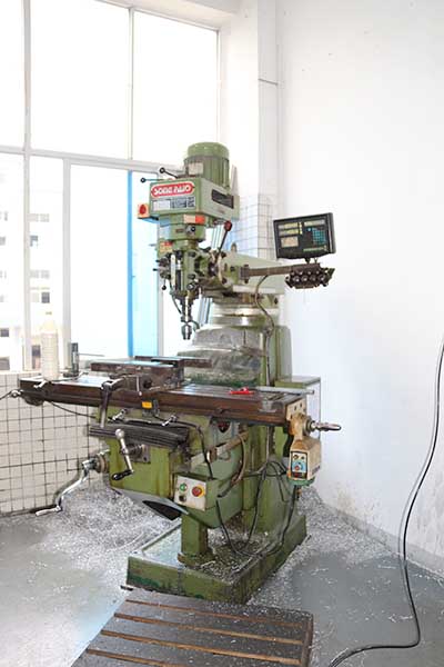 試驗(yàn)箱結(jié)構(gòu)銑床